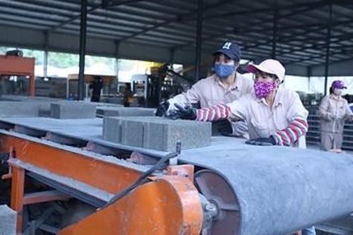 Tạo nguồn nhân lực chất lượng cao cho ngành công nghiệp vật liệu