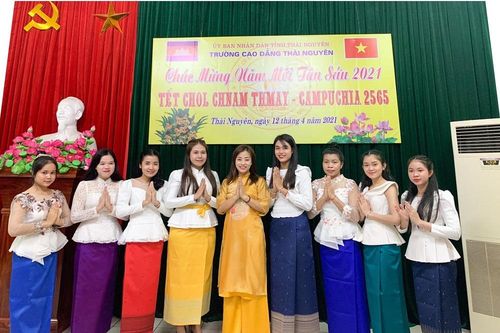 Thái Nguyên: Nhiều trường ĐH, CĐ tổ chức Tết cho sinh viên Lào, Campuchia
