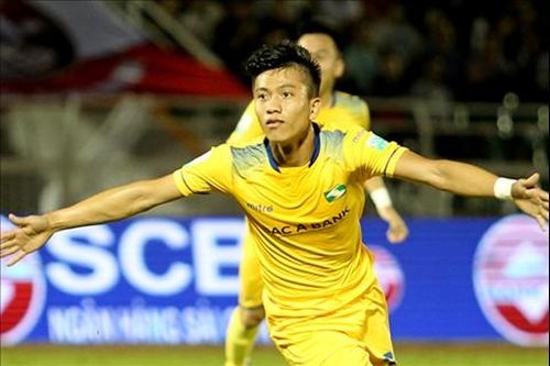HLV Phan Thanh Hùng: 'Văn Đức quá xuất sắc, chơi như cầu thủ ngoại'