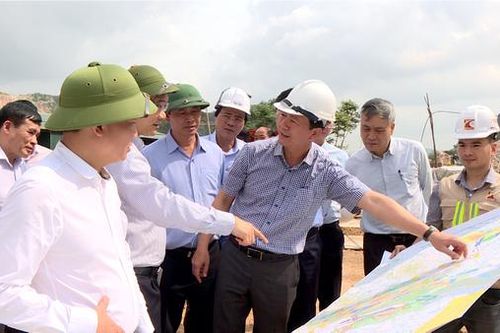 Đoàn công tác Ủy ban kinh tế quốc hội làm việc với tỉnh Ninh Bình về dự án cao tốc Bắc - Nam
