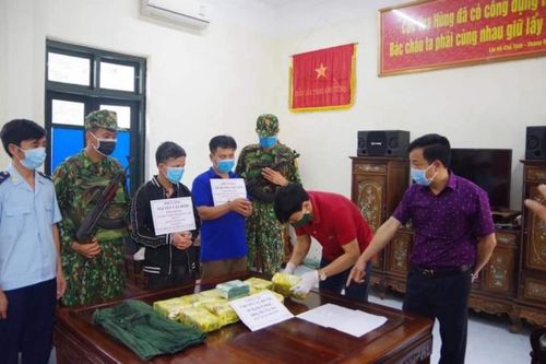 Hà Tĩnh: Bắt 2 đối tượng vận chuyển thuê 11 kg ma túy ra Hà Nội tiêu thụ