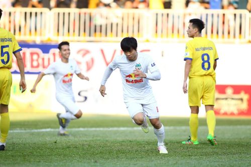 Công Phượng: 'Tôi không áp lực khi đá quả penalty quyết định'