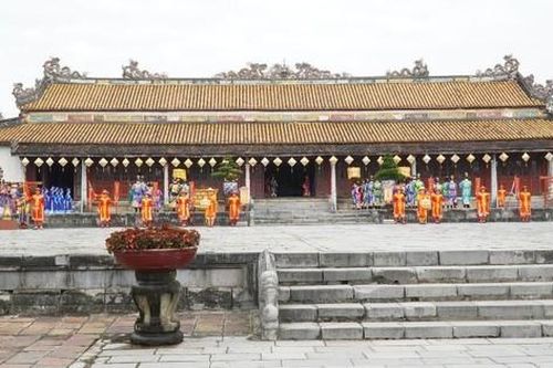 Bảo tồn tổng thể ngôi điện 'đặc biệt' nhất xứ Huế