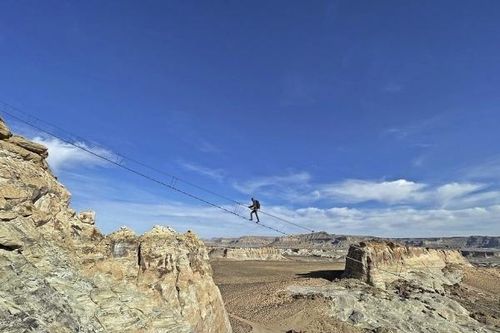 Thót tim với 'Thang lên trời' đầy hấp dẫn và ly kỳ