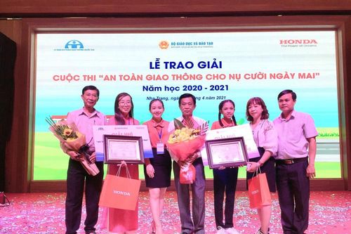 Cần Thơ đạt 3 giải Nhì cuộc thi 'An toàn giao thông cho nụ cười ngày mai'