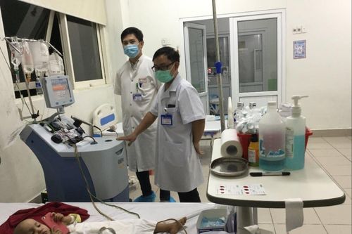 Lần đầu tại Việt Nam ghép tế bào gốc cứu sống bệnh nhi ung thư võng mạc