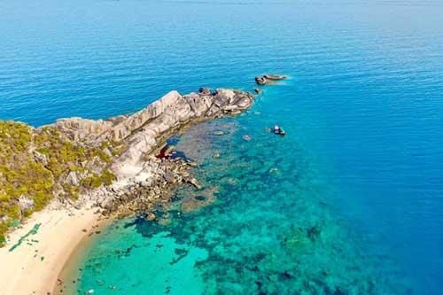 Vẻ đẹp hoàn mỹ của 'tiểu Maldives' ở miền Trung