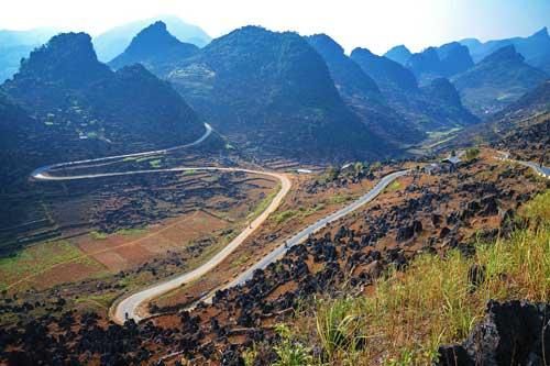 'Nín thở' trên những con đèo Hà Giang đẹp không kém Mã Pí Lèng