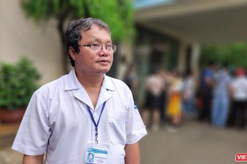 Bé 6 tháng tuổi nguy kịch vì tay chân miệng, bác sĩ nói gì?