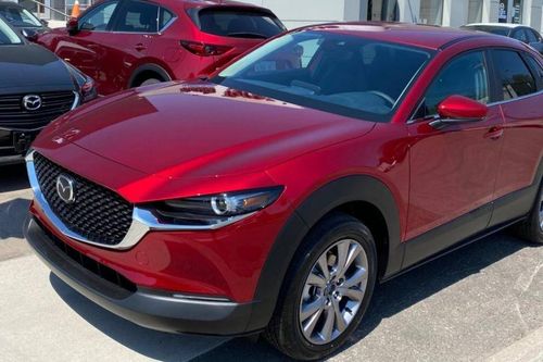 Khách hàng Việt Nam có thêm sự lựa chọn xe Mazda gầm cao, giá rẻ