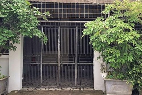 Ghen ngược rồi nảy ý định hủy hoại nhan sắc vợ nhân tình, người phụ nữ thuê xe ôm đến trước nhà tạt axit