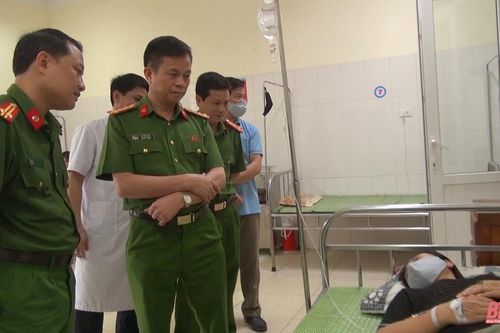 Lãnh đạo Công an tỉnh thăm, động viên cán bộ hết lòng vì nhiệm vụ cấp CCCD