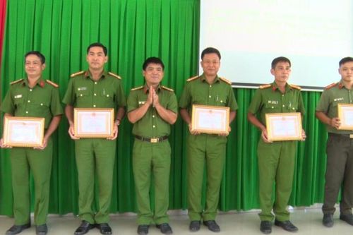 Công an huyện Phú Tân tổng kết đợt cao điểm tấn công, trấn áp tội phạm