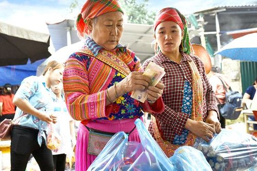 Bản sắc chợ phiên Hùng LơịĐộc đáo phố đi bộ Lâm BìnhNiêm yết danh sách cử tri kịp thời, đúng quy địnhThức đêm cấp CCCD cho nhân dânNâng tầm nông sản xứ TuyênMãn nhãn với màn trình diễn xe địa hình và xuồng hơi cao tốc tại Na HangHành trình về nguồn, ý ngh