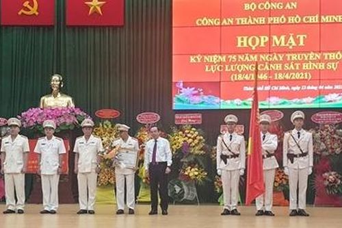 Phòng Cảnh sát hình sự Công an TP HCM luôn xứng đáng là 'quả đấm thép'