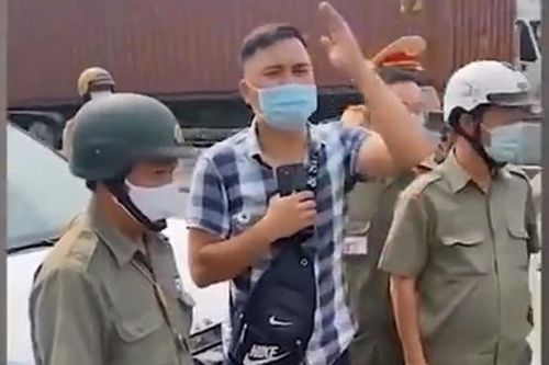 Bắt khẩn cấp đối tượng chống người thi hành công vụ