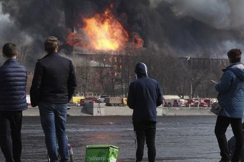 Nga: Cháy tòa nhà lịch sử tại Saint Petersburg