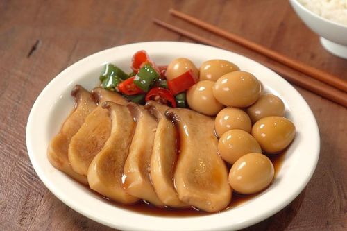 Trứng cút kho nấm đùi gà lạ miệng