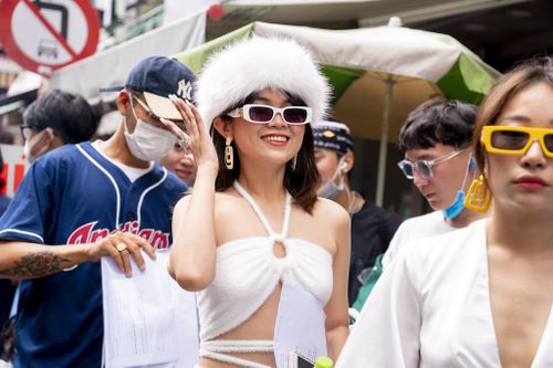 Hàng nghìn thí sinh chờ casting Rap Việt ở quán bar Bùi Viện