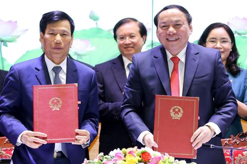 Tân Bộ trưởng Văn hóa, Thể thao và Du lịch nhận bàn giao nhiệm vụ