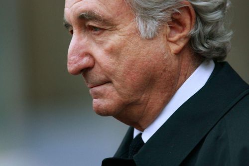 Siêu lừa Bernie Madoff qua đời trong tù