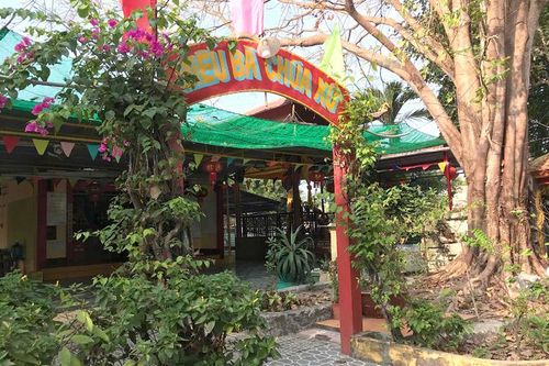 Khởi tố bị can vụ đánh, cướp tại Miếu Bà Chúa Xứ