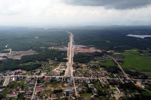 Cao tốc Cam Lộ - La Sơn vào giai đoạn nước rút