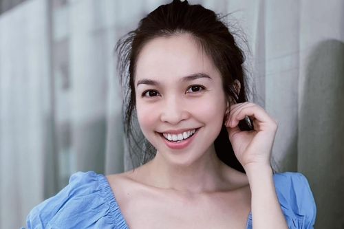 Vì mải diện đồ nóng bỏng khoe vóc dáng mà Hiền Thục bị khán giả lên tiếng nhắc nhở