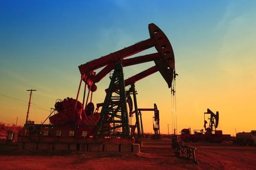 Giá xăng dầu hôm nay 14/4: Bật tăng mạnh