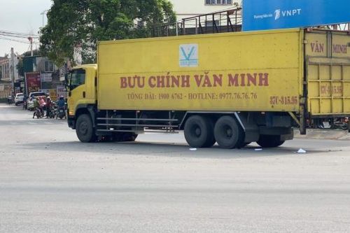 Nghệ An: Người phụ nữ tử vong dưới gầm xe tải trên QL.1
