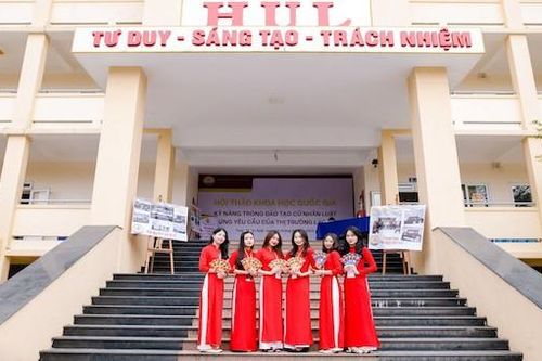 Chỉ tiêu, phương thức tuyển sinh năm 2021 và học bổng hấp dẫn của ĐH Luật (thuộc ĐH Huế)