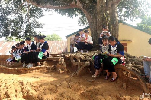 Độc đáo những 'thư viện mini' cho học trò ở huyện rẻo cao Nghệ An