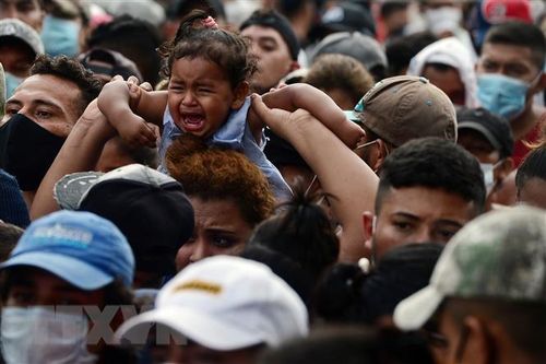 Mexico kêu gọi người di cư không sử dụng trẻ em để tìm đường tới Mỹ