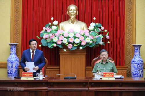 Nâng chất lượng đào tạo cao cấp lý luận chính trị cho cán bộ công an