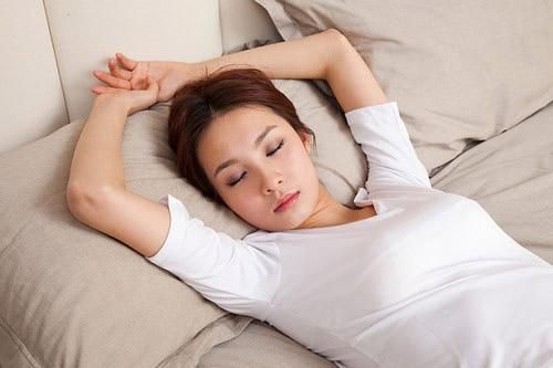 Thói quen buổi tối giúp bạn sở hữu nhan sắc 'vạn người mê'
