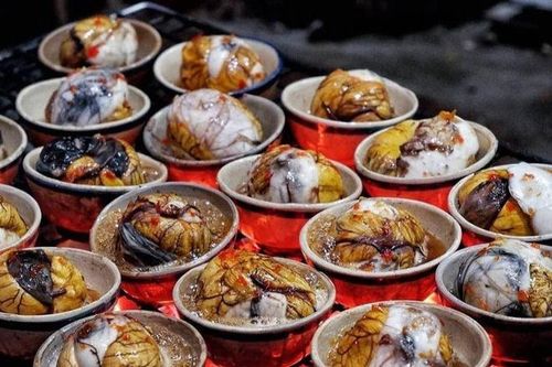 Chuyên gia cảnh báo không nên cho trẻ dưới 5 tuổi ăn trứng vịt lộn