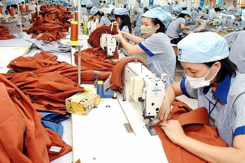 Xuất khẩu dệt may đạt 9 tỷ USD trong quý 1