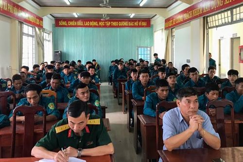 Huấn luyện sẵn sàng chiến đấu cho lực lượng dân quân cụm 2