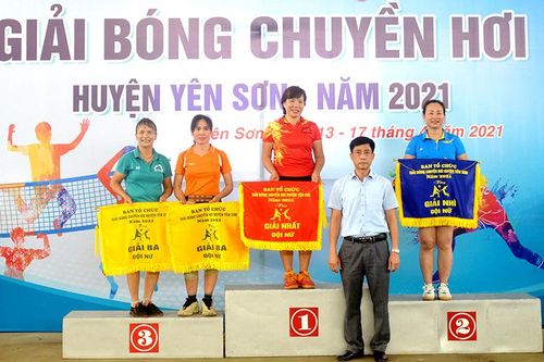 Giải bóng chuyền hơi huyện Yên Sơn năm 2021