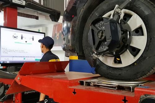 Vì sao nhất định phải căn chỉnh độ chụm bánh xe ô tô?