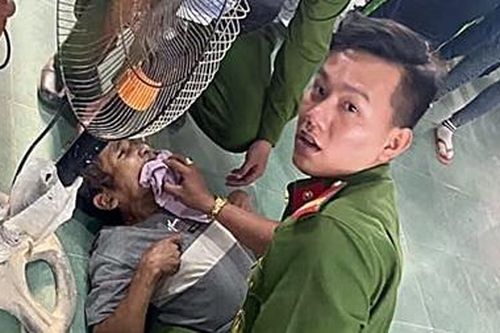 Tổ cấp CCCD sơ, cấp cứu kịp thời một người dân bị động kinh