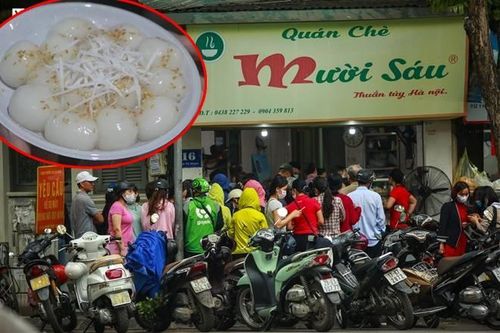 Người Hà Nội xếp hàng dài, chờ cả tiếng đồng hồ mua bánh trôi ngày Tết Hàn thực