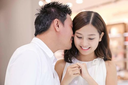 Khánh Hiền từng không muốn cưới đạo diễn James Ngô