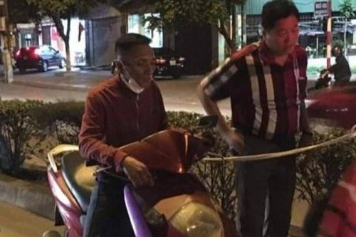 Tạm giữ tài xế tông hai mẹ con làm bé 1 tuổi tử vong