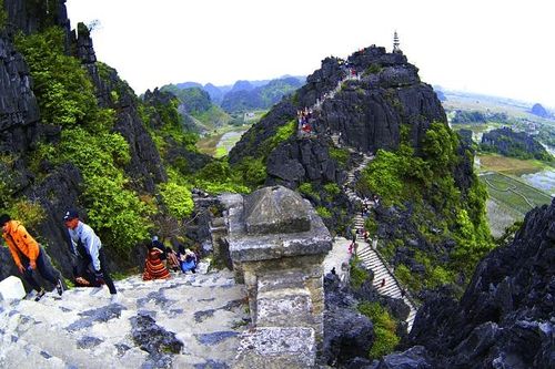 Hấp dẫn cảnh đẹp khu du lịch Hang Múa - Ninh Bình