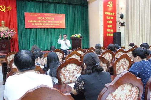 Hà Nội đẩy mạnh tuyên truyền pháp luật về bầu cử trong các cấp công đoàn
