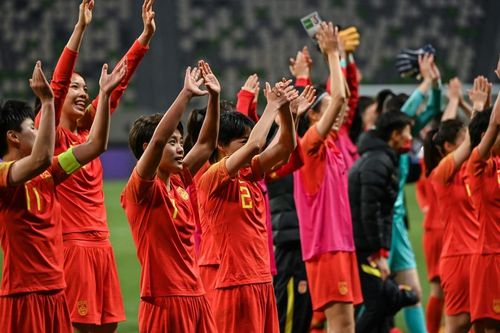 Môn bóng đá Olympic Tokyo 2020: Đã xác định 12 đội nữ, 16 đội nam