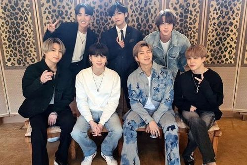 BTS dự kiến trở lại cuối tháng 5, K-pop đồng loạt lùi lịch?