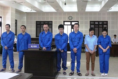 Hơn 36 năm tù cho nhóm đối tượng đưa 14 người nước ngoài nhập cảnh trái phép vào Việt Nam