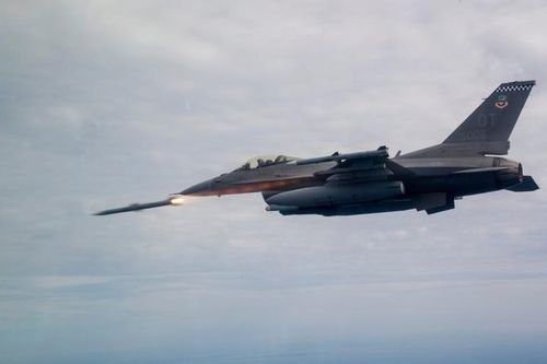 Tiêm kích F-15C 'già dơ' bắn hạ mục tiêu bay xa nhất lịch sử